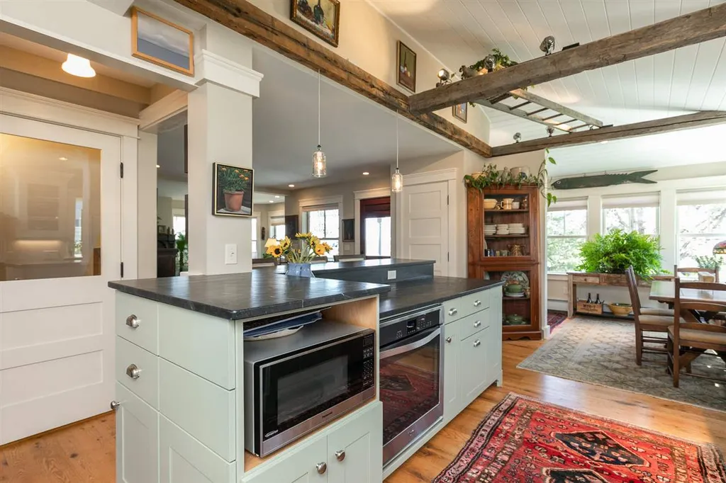 10 Fellows Court New Castle NH 03854