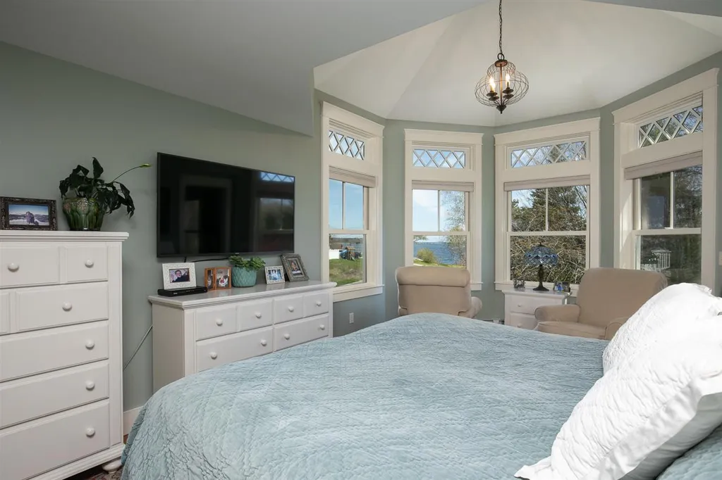 10 Fellows Court New Castle NH 03854