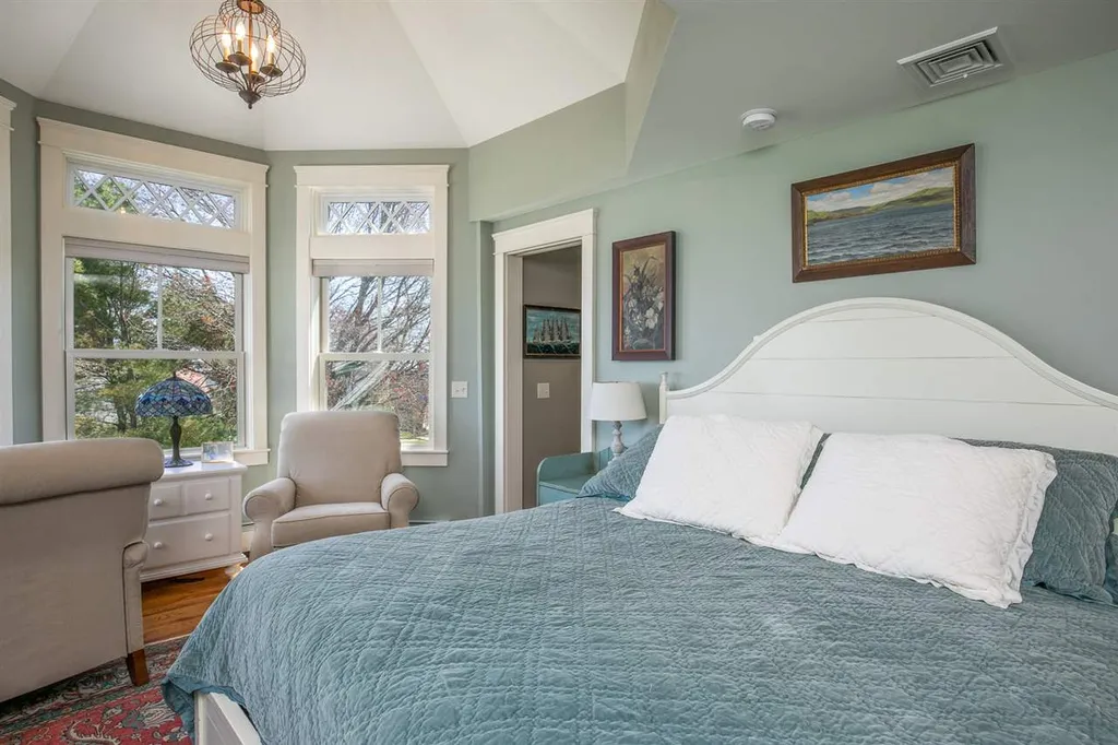 10 Fellows Court New Castle NH 03854