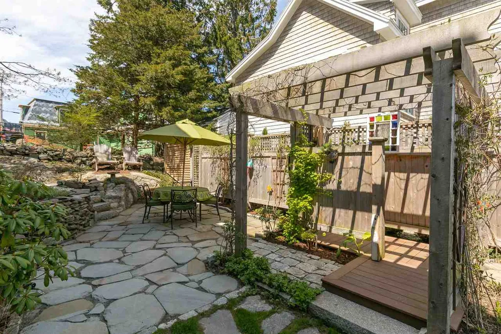 10 Fellows Court New Castle NH 03854