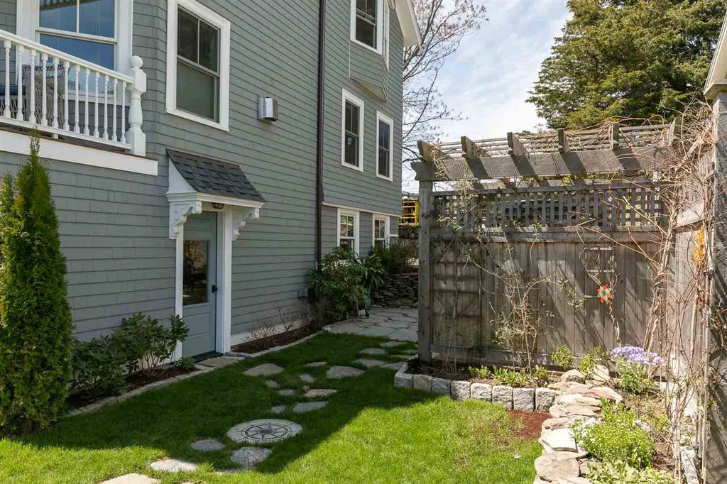 10 Fellows Court New Castle NH 03854
