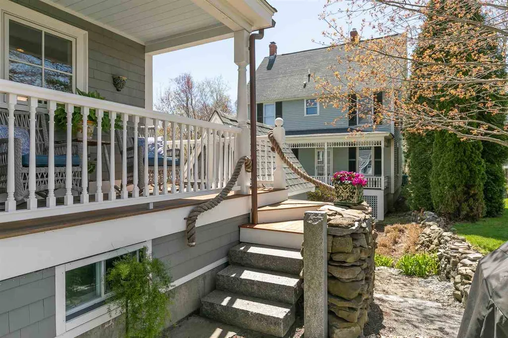 10 Fellows Court New Castle NH 03854