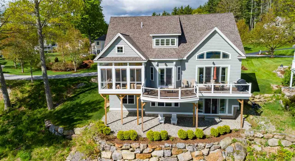 37 Deerfield Turn Laconia NH 03246