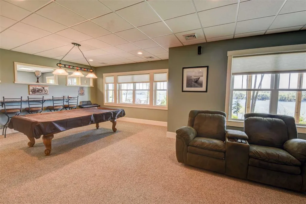 37 Deerfield Turn Laconia NH 03246