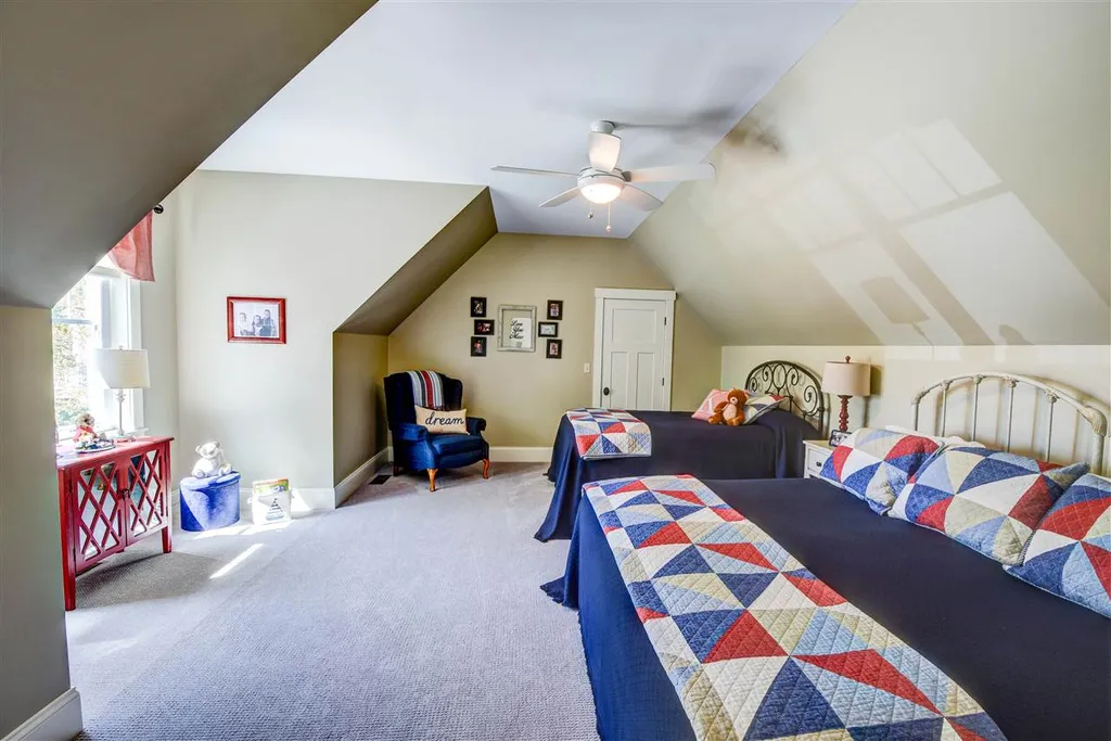 37 Deerfield Turn Laconia NH 03246