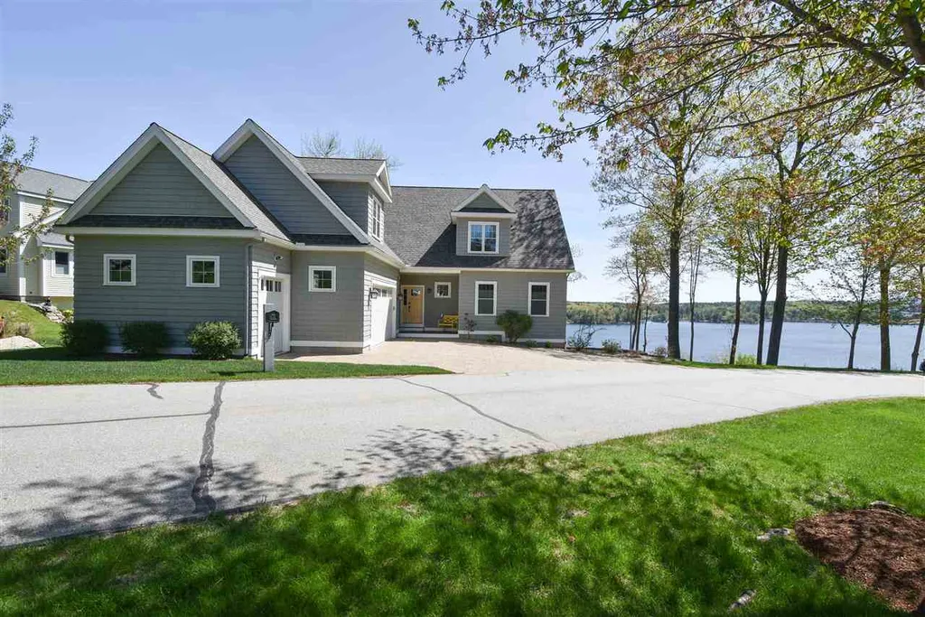 37 Deerfield Turn Laconia NH 03246