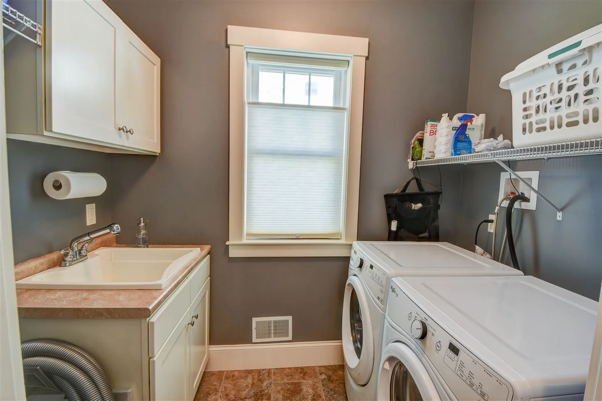 37 Deerfield Turn Laconia NH 03246