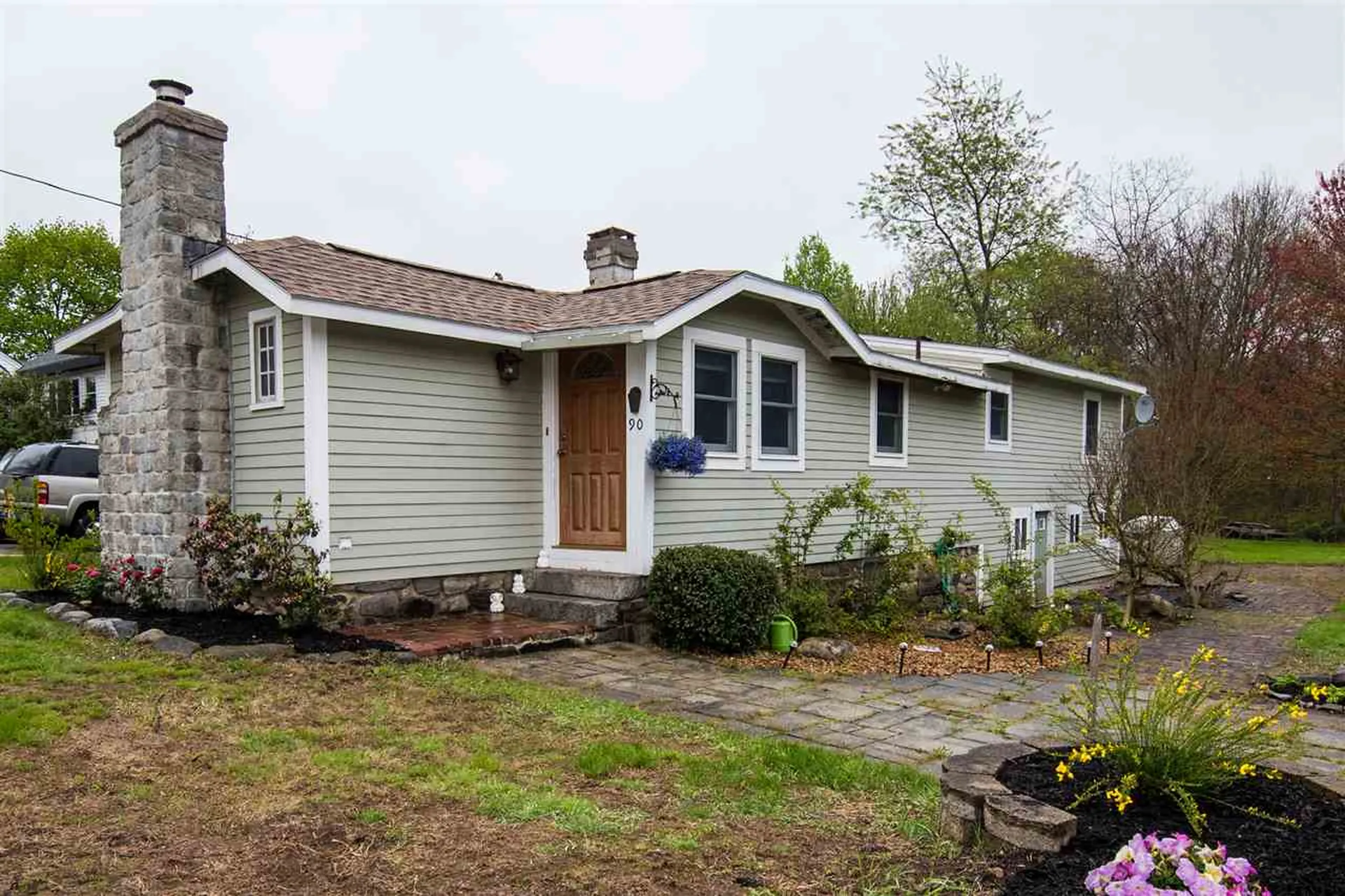 90 Millville Street Salem NH 03079
