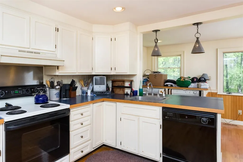 413 Colonial Drive Portsmouth NH 03801