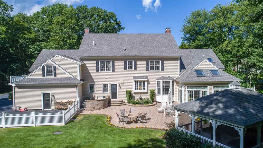 54 Tidewater Farm Road Greenland NH 03840
