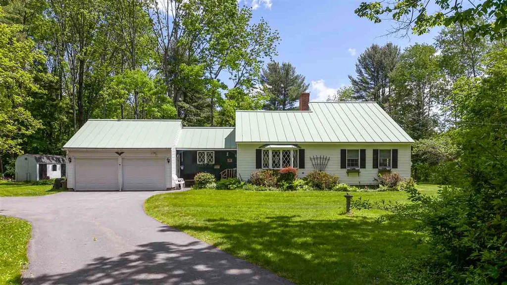 17 Winchester Road Chesterfield NH 03443