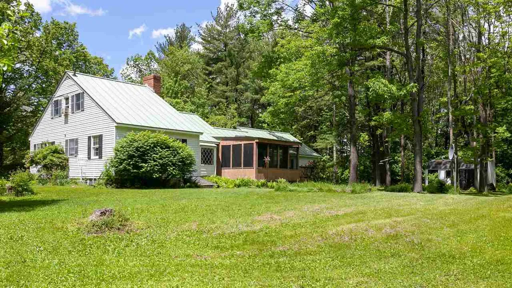 17 Winchester Road Chesterfield NH 03443