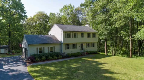 24 Lenny Lane Hudson NH 03051
