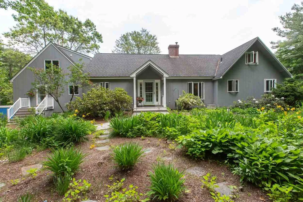 44 Van Dyke Road Hollis NH 03049