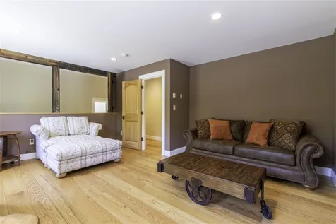 776 Mcnamara Road Dorset VT 05251