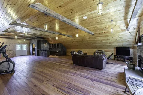 776 Mcnamara Road Dorset VT 05251