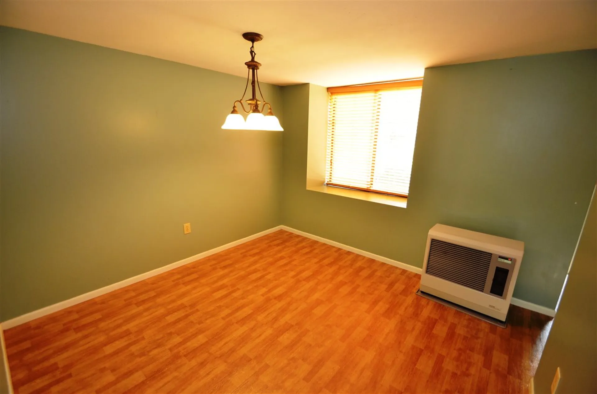 14 Pimlico Court Bedford NH 03110