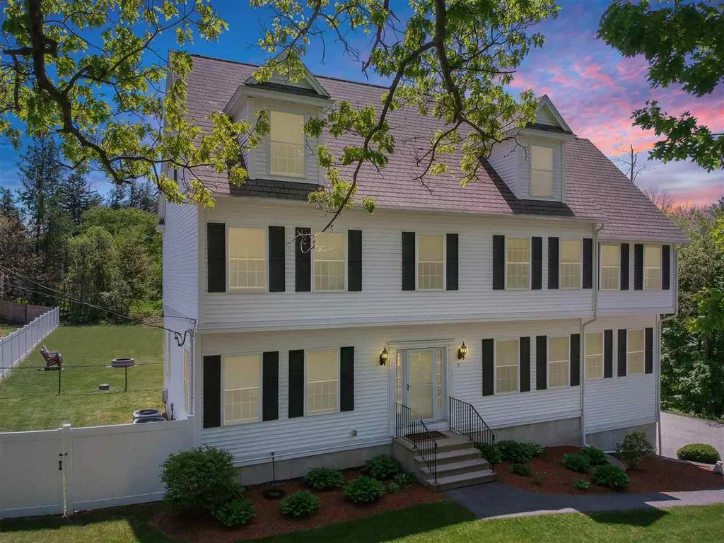 5 Brookdale Road Salem NH 03079