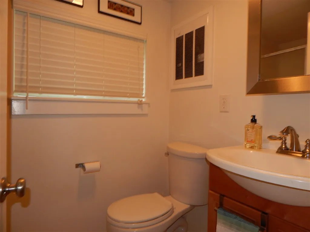 13 Gerald Drive Newbury NH 03255