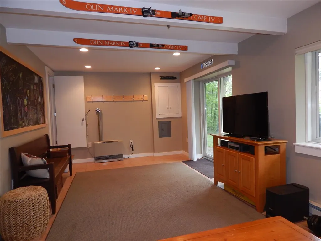 13 Gerald Drive Newbury NH 03255