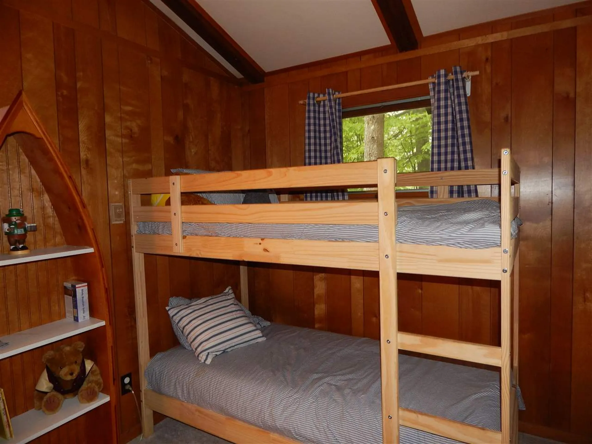 13 Gerald Drive Newbury NH 03255