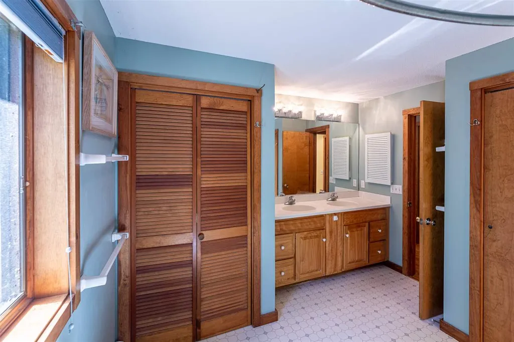 59 Brookridge Drive Grantham NH 03753