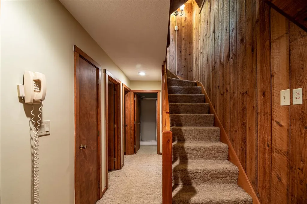 59 Brookridge Drive Grantham NH 03753