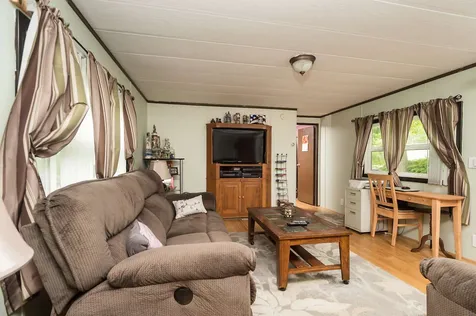 31 Beatrice Street Danville NH 03819