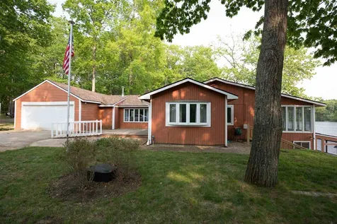 14 Staigers Lane Lee NH 03861