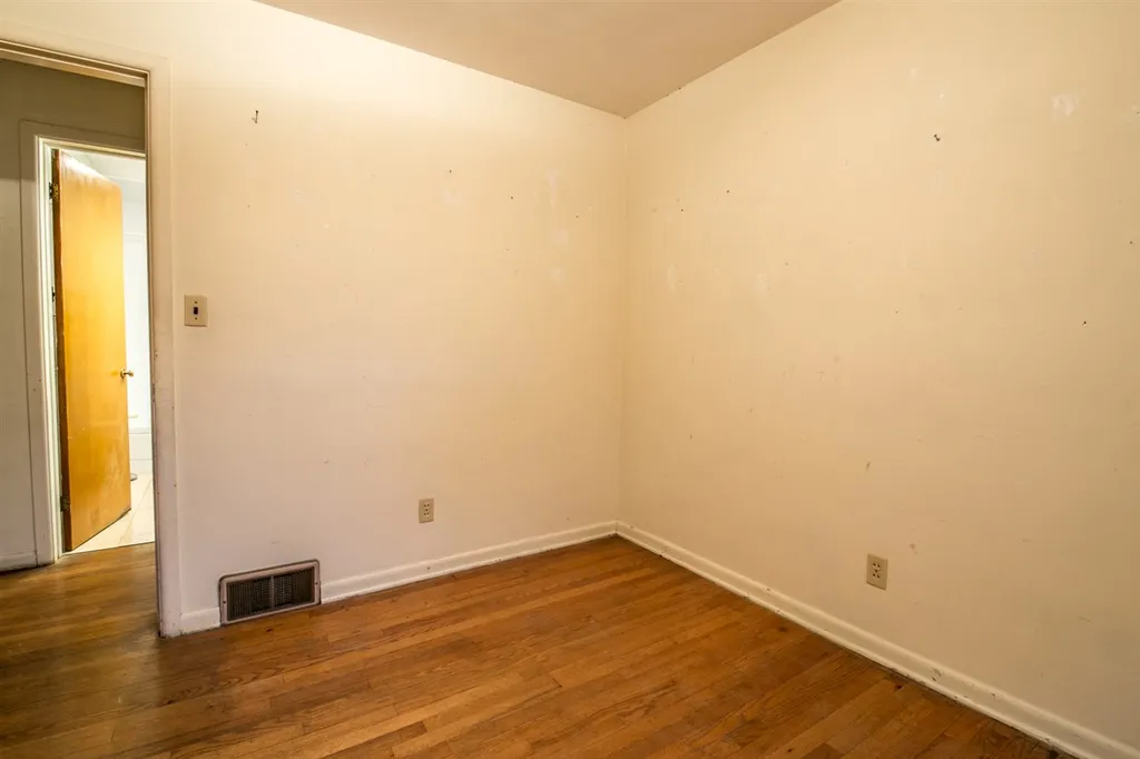 83 Bittersweet Lane Burlington VT 05401