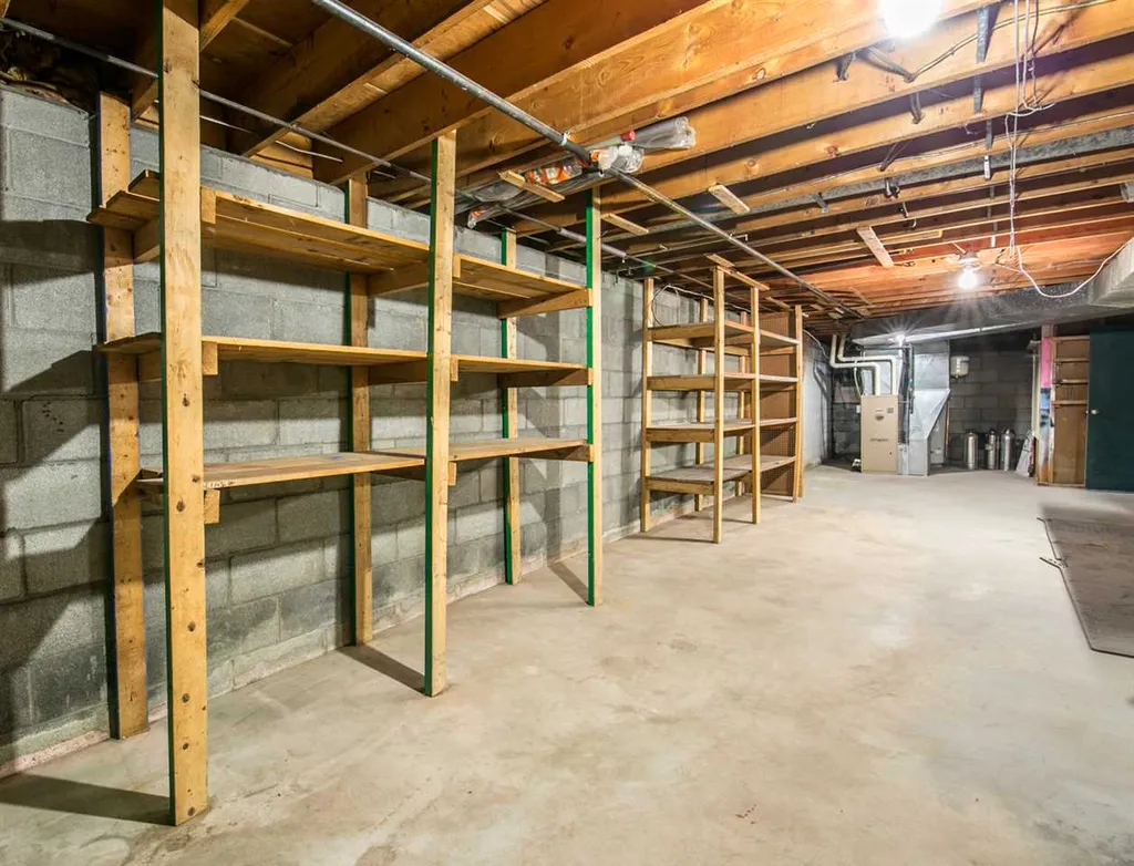 83 Bittersweet Lane Burlington VT 05401