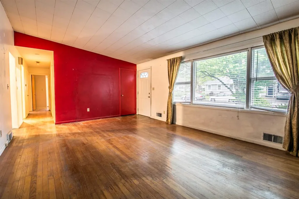 83 Bittersweet Lane Burlington VT 05401