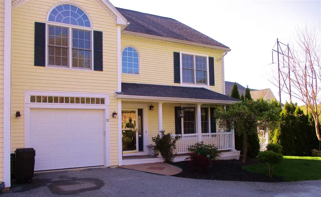 32 Weare Road Seabrook NH 03874