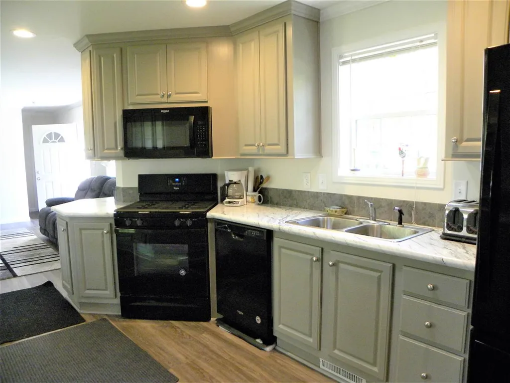 31 Norman Road Seabrook NH 03874