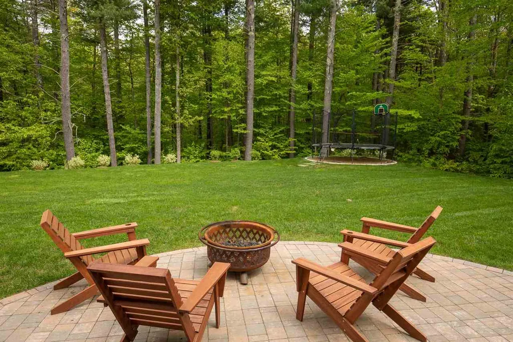 6 Blackford Drive Exeter NH 03833