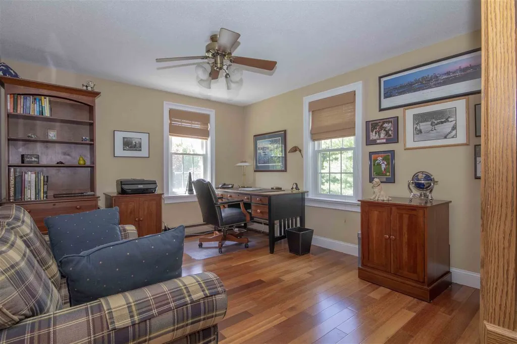 6 Grapevine Circle Londonderry NH 03053