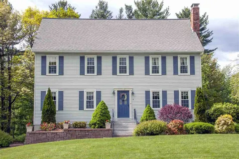 6 Grapevine Circle Londonderry NH 03053