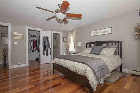 6 Grapevine Circle Londonderry NH 03053