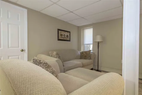 6 Grapevine Circle Londonderry NH 03053