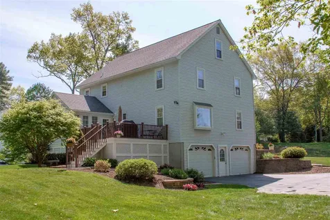 6 Grapevine Circle Londonderry NH 03053