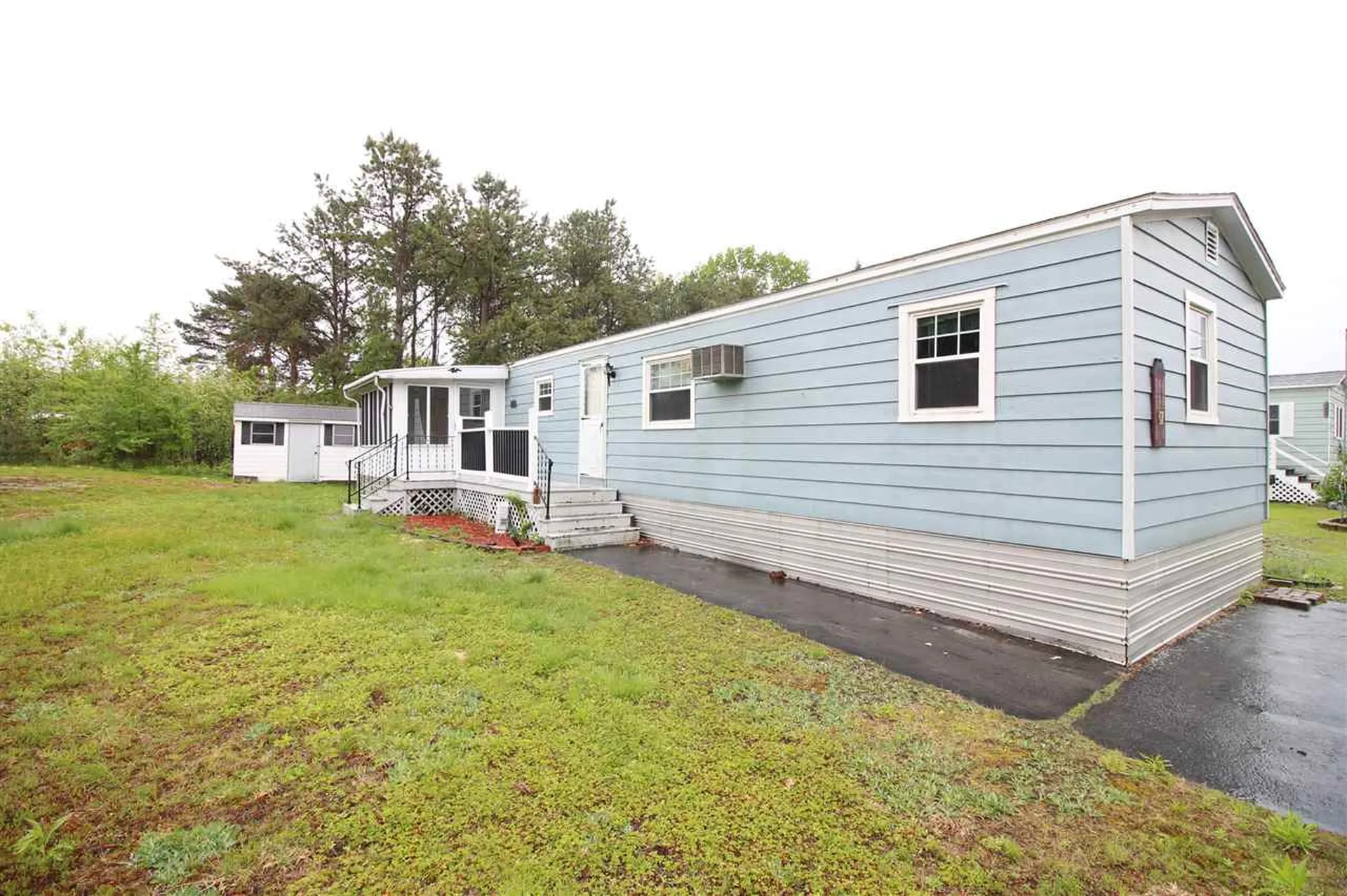 17 Country Lane Rochester NH 03867