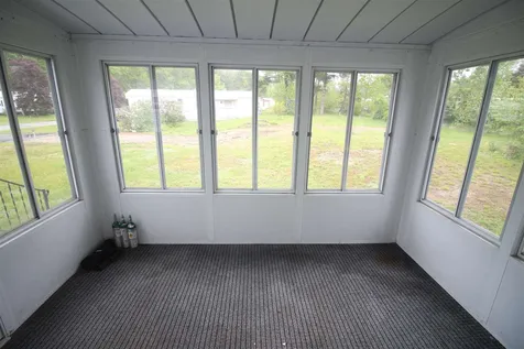 17 Country Lane Rochester NH 03867