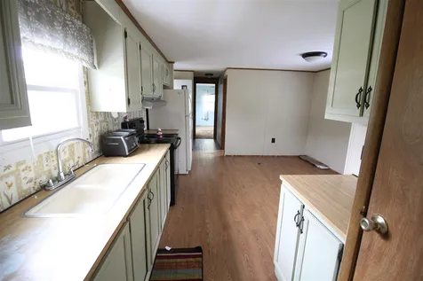17 Country Lane Rochester NH 03867