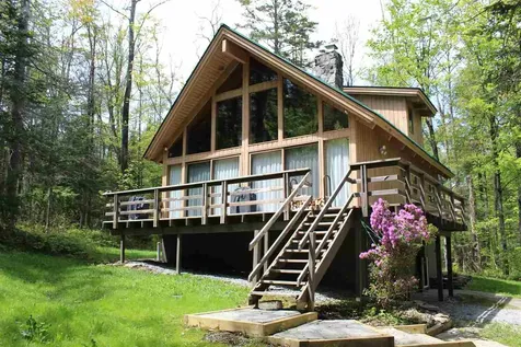 25 Middle Road Weston VT 05161