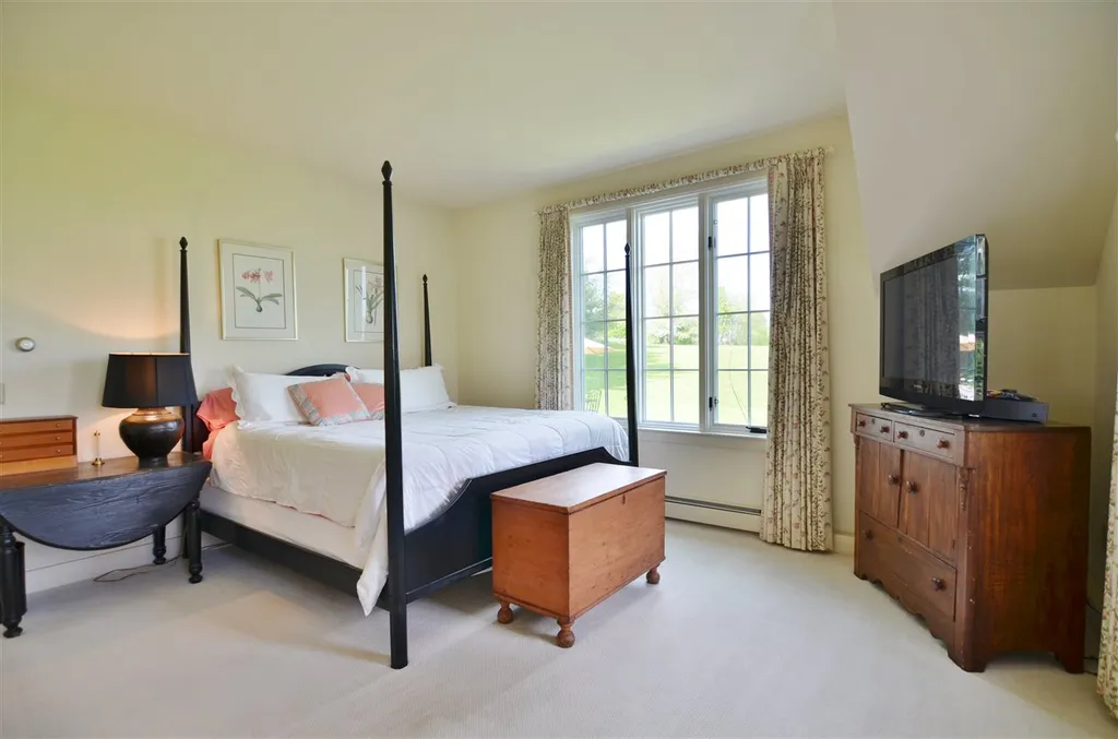 105 Sutton Road New London NH 03257