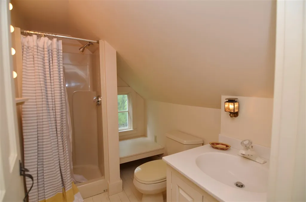 105 Sutton Road New London NH 03257