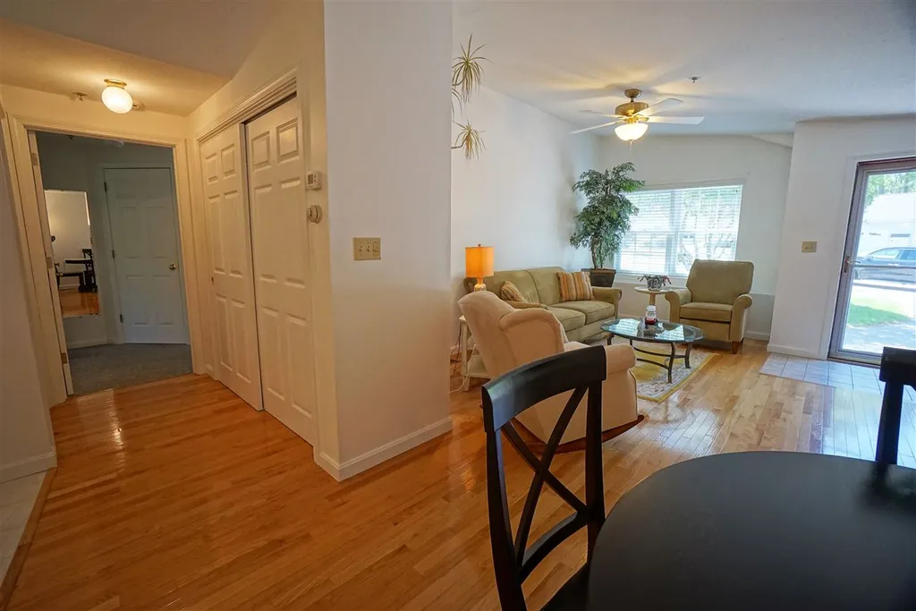 38 Rainbow Drive Londonderry NH 03053