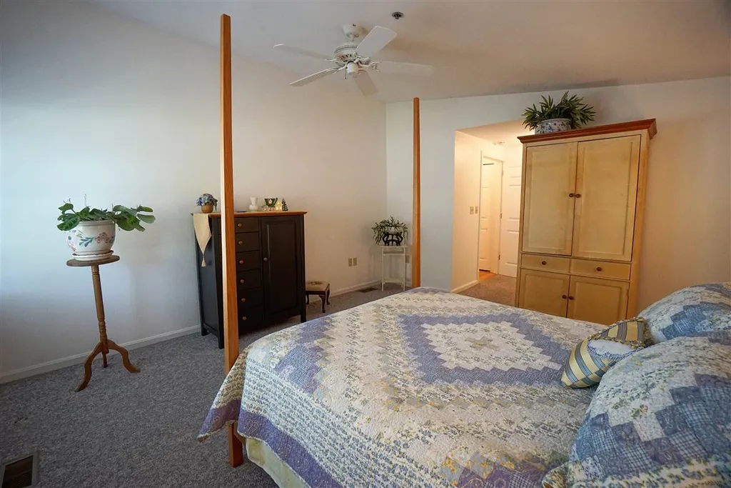 38 Rainbow Drive Londonderry NH 03053