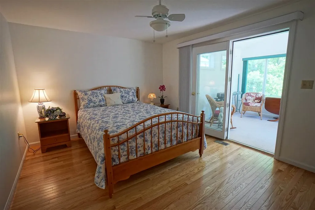 38 Rainbow Drive Londonderry NH 03053
