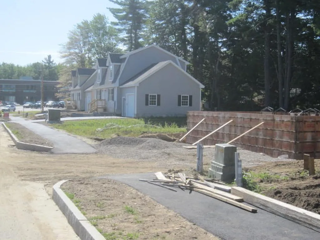 6 Carole Court Rochester NH 03868